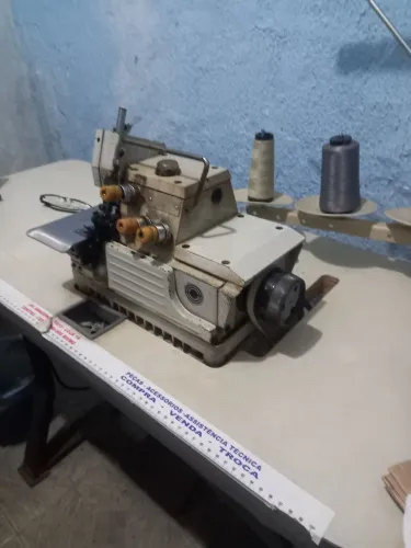 Máquina Singer reta industrial e overlock