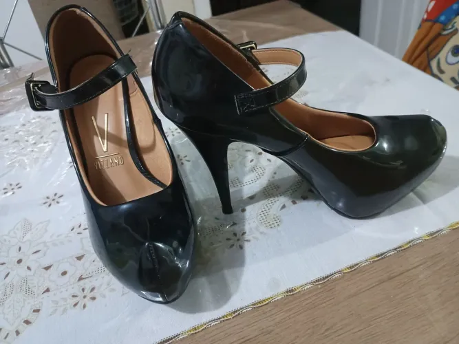 Sapato 37