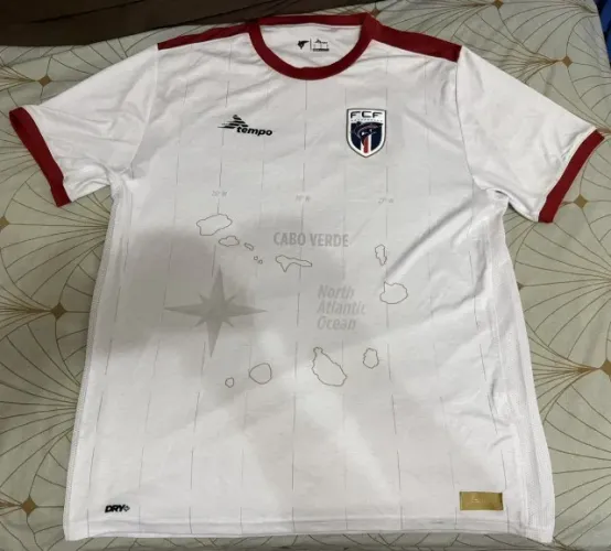 camisa cabo verde away 2024
