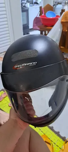 Vende-se capacete San marino preto fosco