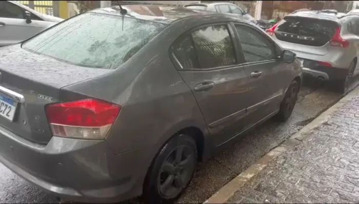 Honda City Sedan LX 1.5 Flex 16V 4P Aut. 2010