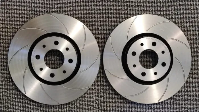Par dianteiro discos FREMAX Frisado Slotado FIAT Marea, Bravo, Stilo