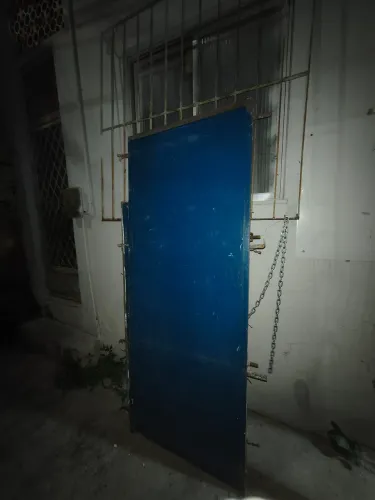 Portão de ferro reforçado 