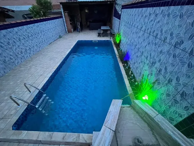 CASA COM PISCINA PRIVATIVA