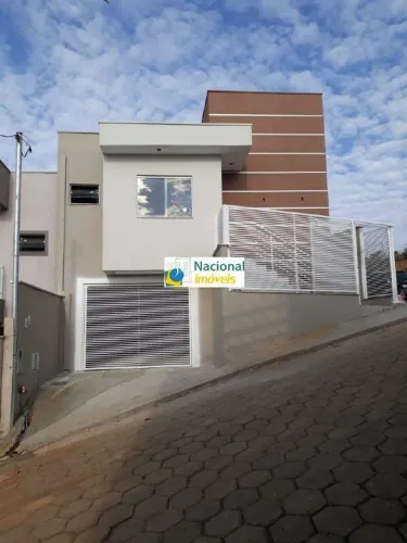 Casa à venda, 3 quartos, 1 suíte, 2 vagas, Sossego - Piranguinho/MG