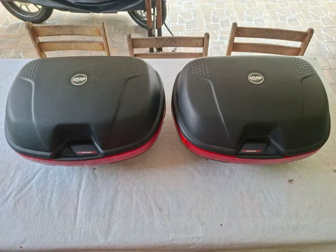 Par baú Givi Monokey 40 litros em estado de novo!