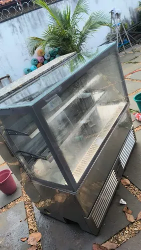 BALCÃO DE RESFRIADOS DE INOX
