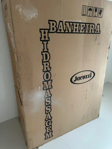Banheira Jacuzzi OPORTUNIDADE