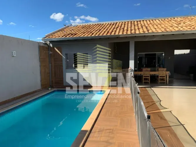 Casa à Venda no Bairro Bela Vista 4 Quartos, Piscina e Edícula | Bauru/SP