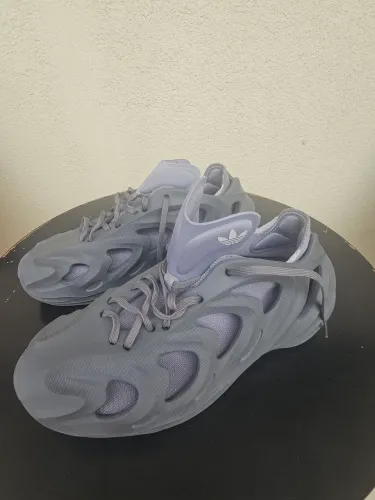 Tênis Adidas AdiFom Q