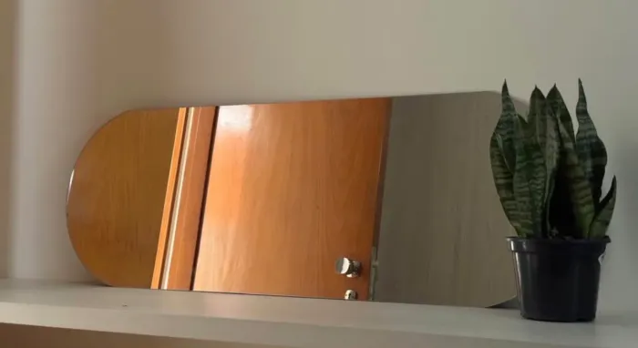 Espelho capsula 100x35 com gancho para pendurar
