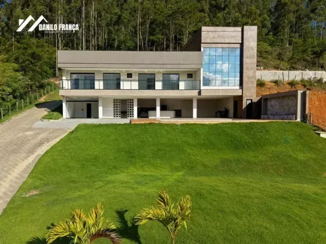 Vende-se linda casa de Alto Padrão em Buenos Aires - Guarapari/ES
