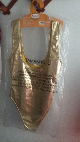 Body metalizado dourado