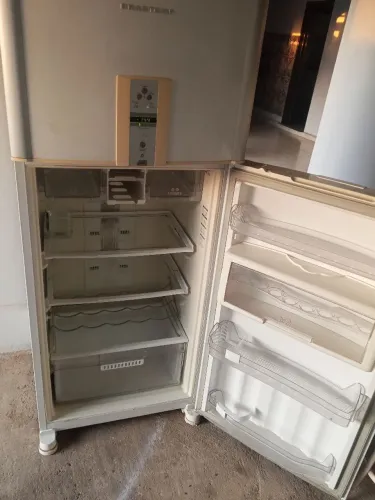 vendo geladeira Brastemp funcionando perfeitamente sou de Anápolis
