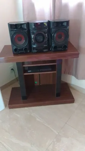 Vende se esse lindo som  com Rack. 