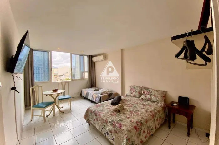 Apartamento 42m² na Lapa | 1 Quarto Mobiliado e Ótimo para Investimento