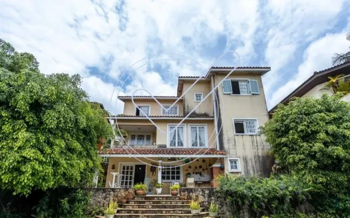 Casa para Locação no Residencial Alphaville 10 - Santana de Parnaíba/SP