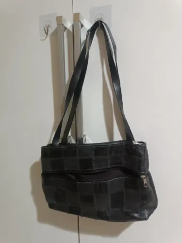 Bolsa feminina média preta usada