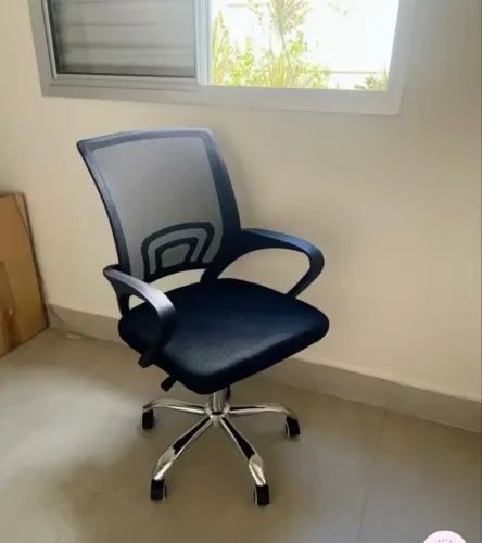 Cadeira de Escritório Ergonômica em Ótimo Estado!