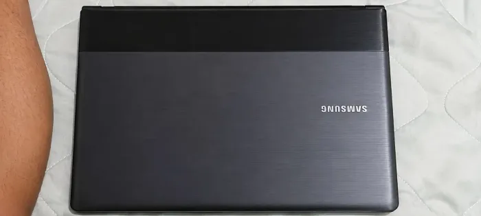 Notebook Samsung Core i5 / 4GB RAM / HD 400GB - Ótimo para Estudos e Trabalho