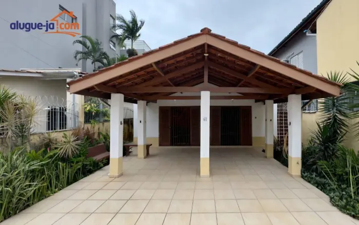 Casa com 3 dormitórios para alugar, 117 m² por R$ 4.700,01/mês - Itaguá - Ubatuba/SP