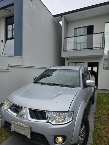 Mitsubishi L200 Triton HPE 3.2 CD TB Int.diesel AUT 2013