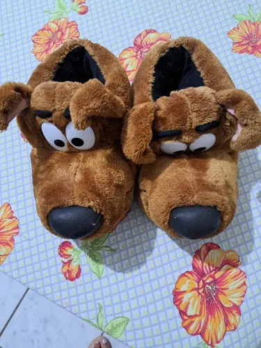 Pantufa Scooby Doo marca Ricsen numeração 43/44 na cor marrom