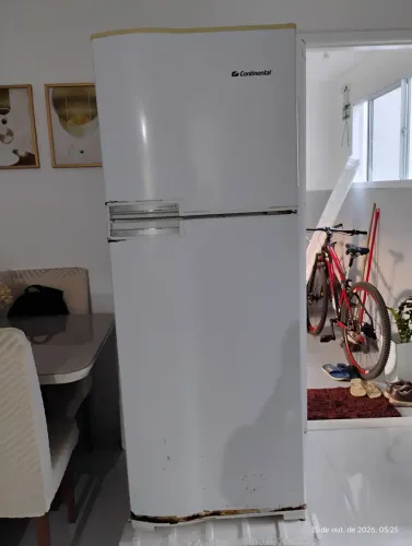 Vendo geladeira continental Copacabana 480 litros usada