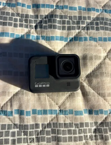 Gopro 8 black com 3 baterias e acessórios de mergulho