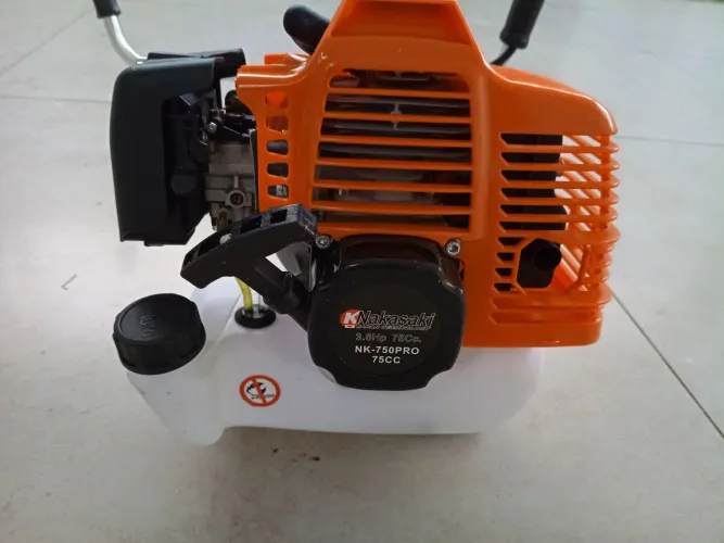 Roçadeira com motor zerado 