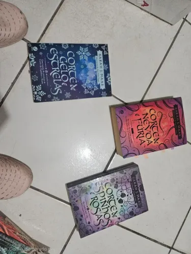 Corte de Espinhos e Rosas - Sarah J Mass