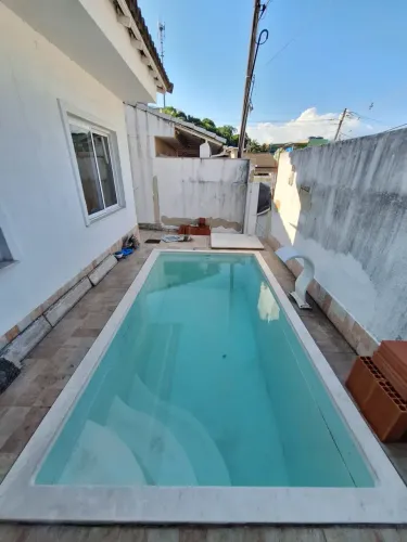 Excelente casa linear com piscina no Residencial Vitória Próximo West Shopping em Campo Gr