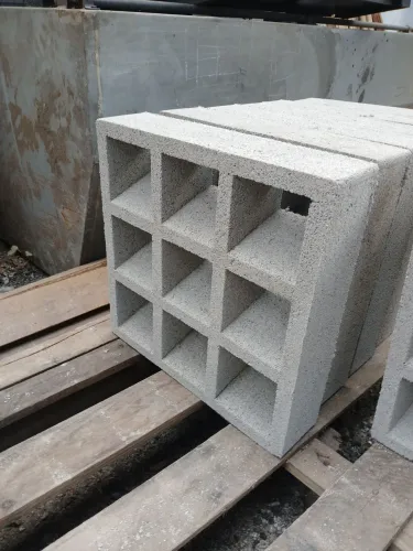  Cobogó 39x39x9 em Cimento por R$15,00 ?