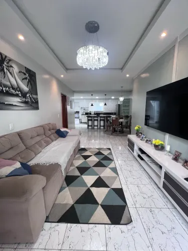 Casa em Conjunto com Guarita 24 horas 