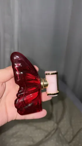 Perfume La bomba Carolina Herrera 30 ml 