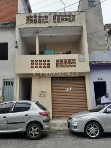 Sobrado à Venda em Eldorado, Diadema - SP