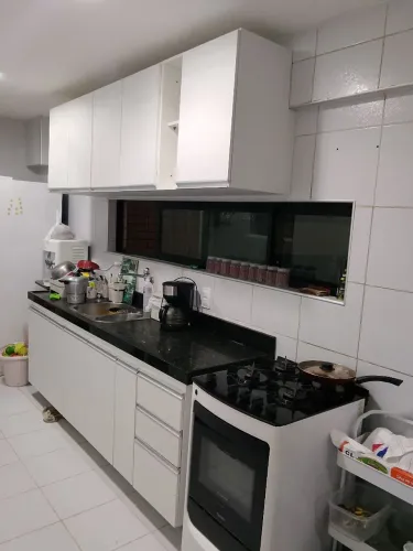 Preciso de marceneiro ou ajudante prático 