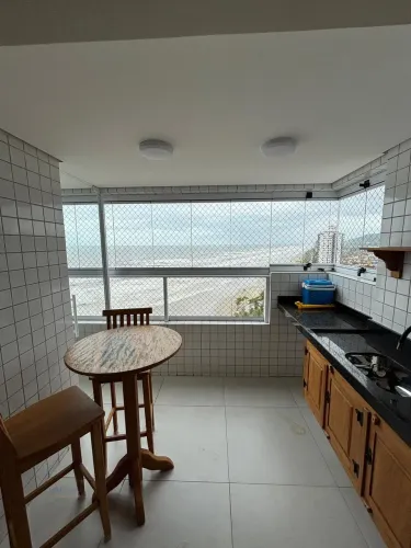 Apartamento à venda em Solemar, Praia Grande: 65m², 2 dormitórios, 1 suíte, 2 banheiros. C