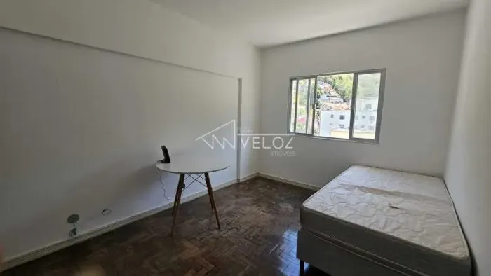 Apartamento : / Residencial / Glória