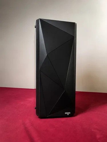 Gabinete Gamer Aigo com Vidro Temperado - Excelente Estado