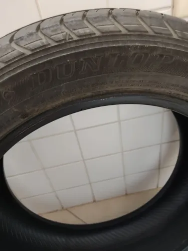 Par de Pneus Dunlop 185/55 R16 83V - Meia Vida