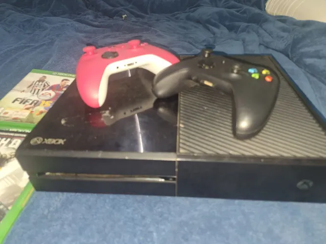 Barbada! Xbox One + 2 controle + 3 jogos