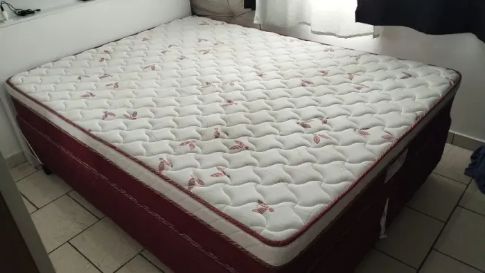 Colchão Ortopédico queen size D45 Seminovo