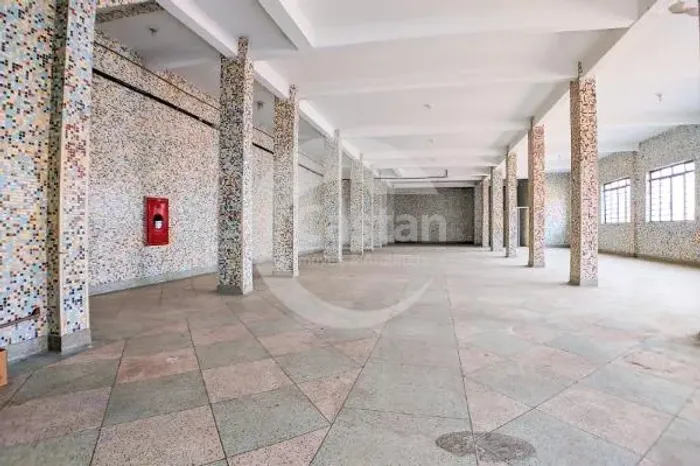 esquina comercial 700 m2