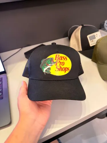 Boné Bass Pro Shops Mesh Trucker Preto