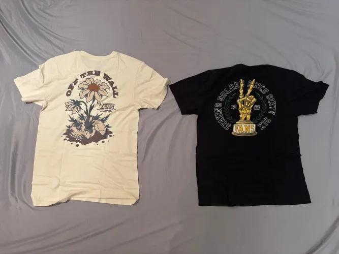 2 T-shirts Vans tamanho P