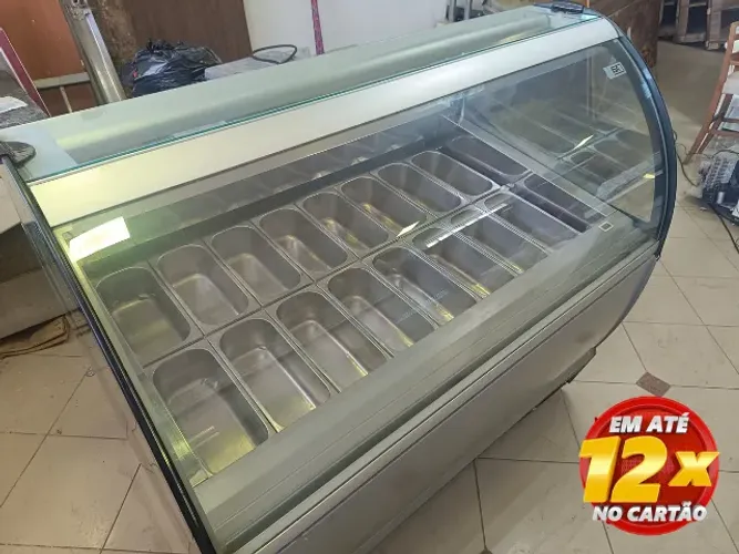 Vitrine Expositora Italiana ISA Millennium 16 cubas - Profissional para Sorveteria