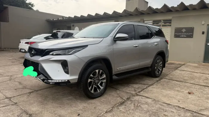 Toyota Hilux SW4 SRX Plat. 4X4 2.8 TB Die. Aut. 2024