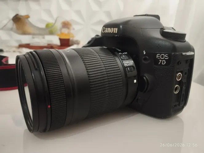 Câmera Fotográfica Canon 7D+ Lente EFS 18-135MM EM ÓTIMO ESTADO DE FUNCIONAMENTO 