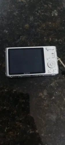 Câmera Sony Cyber-shot DSC-W610 14.1MP com Cartão 4GB e Cabos